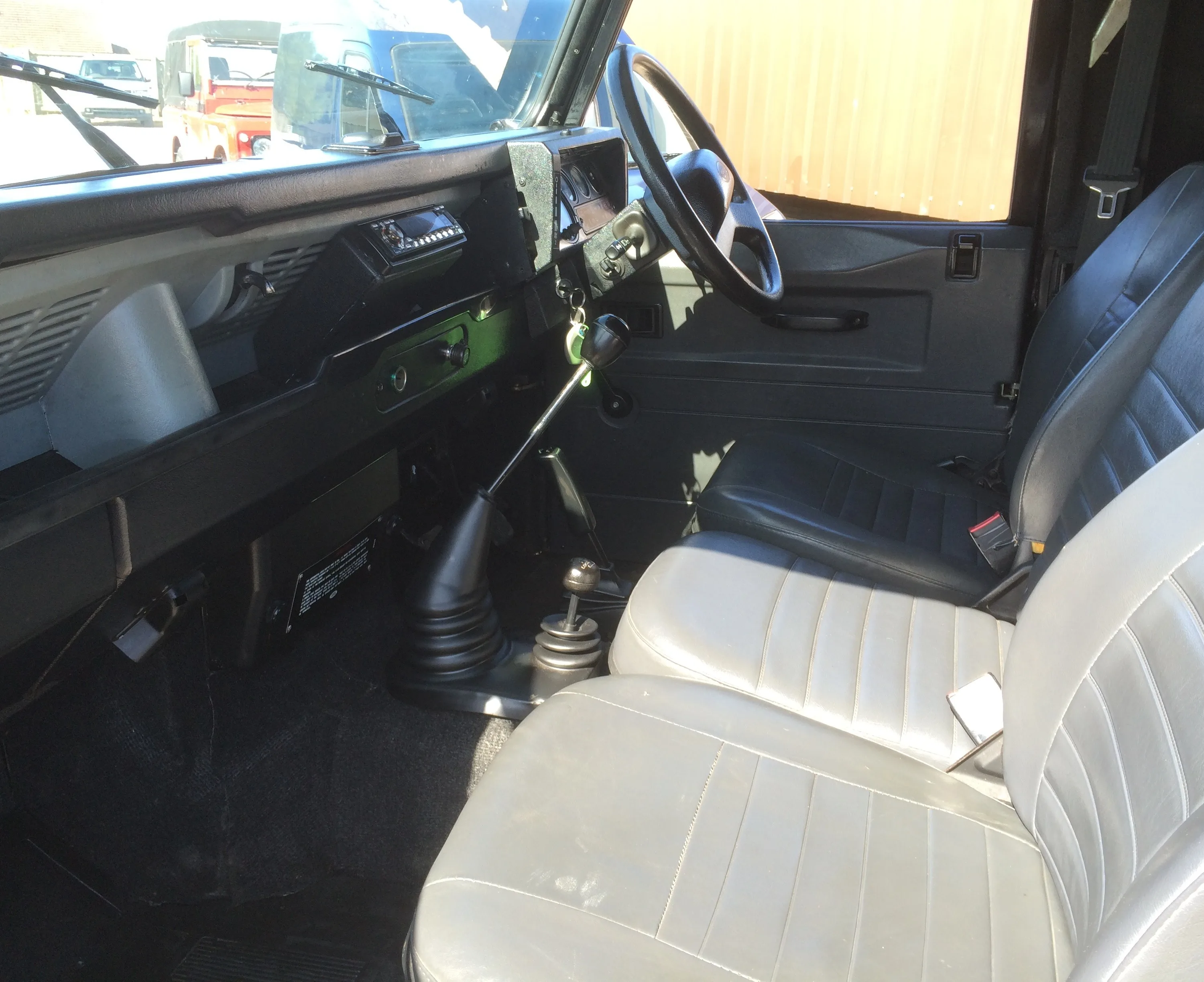 Land Rover® 90 in Java Black (1992)