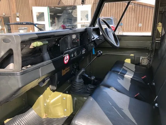 Land Rover ® 110 Truck Cab *Ex-Military* (JWP)