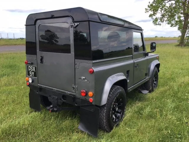 Land Rover® 90 *HIGH SPEC AUTOMATIC* (OSX)