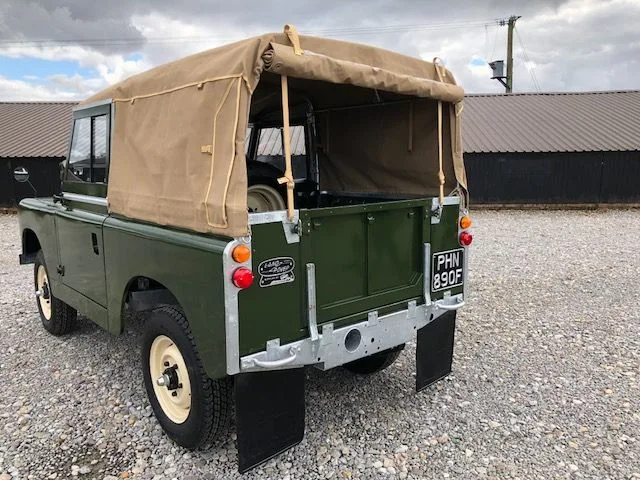 Land Rover® 90 *HIGH SPEC AUTOMATIC* (OSX)