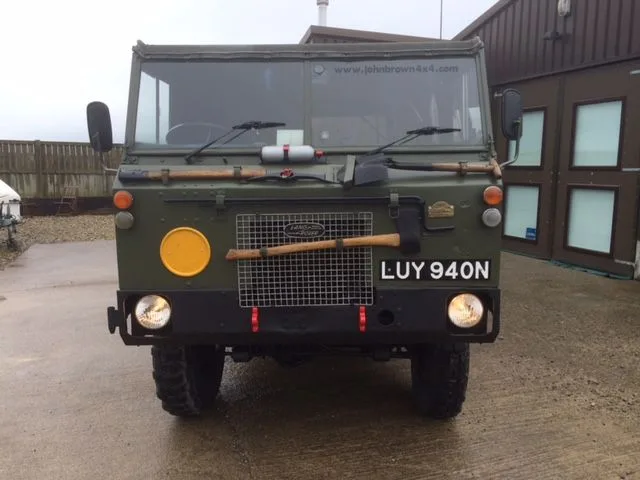 Land Rover ® 101 Forward Control GS *The Diecast Model* (LUY)