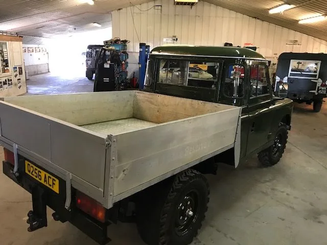 Land Rover® 109 Pickup *Ex-Military *(ACF)