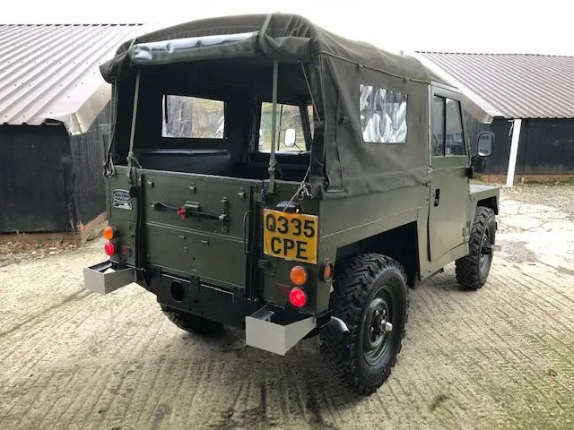 Land Rover ® Lightweight in Drab Olive (1984)