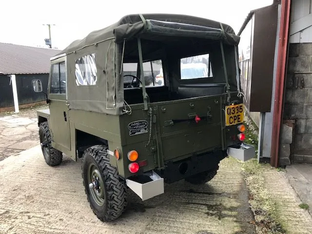 Land Rover ® Lightweight in Drab Olive (1984)