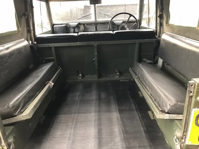 Land Rover ® Lightweight in Drab Olive (1984)