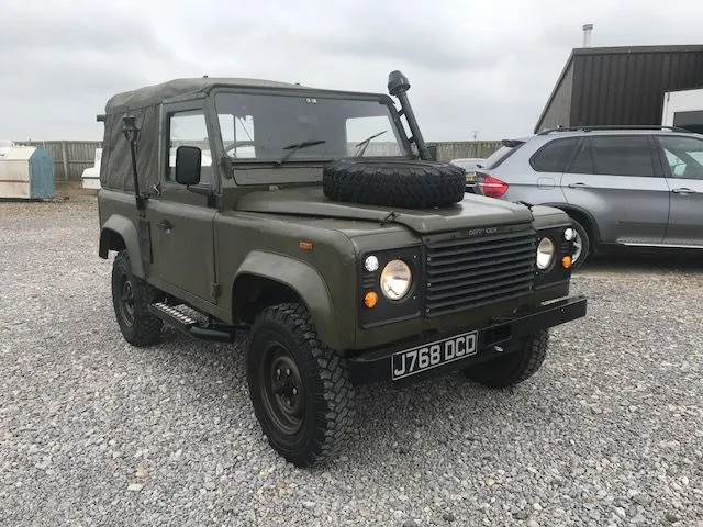 Land Rover ® 90 *Ex-Royal Marines Winterised Ragtop* (DCD)