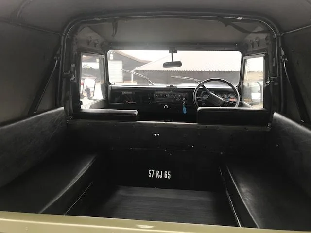 Land Rover ® 90 *Ex-Royal Marines Winterised Ragtop* (DCD)