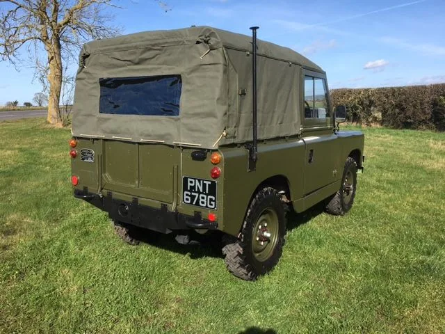 Land Rover® Series 2a *Soft Top* (PNT)