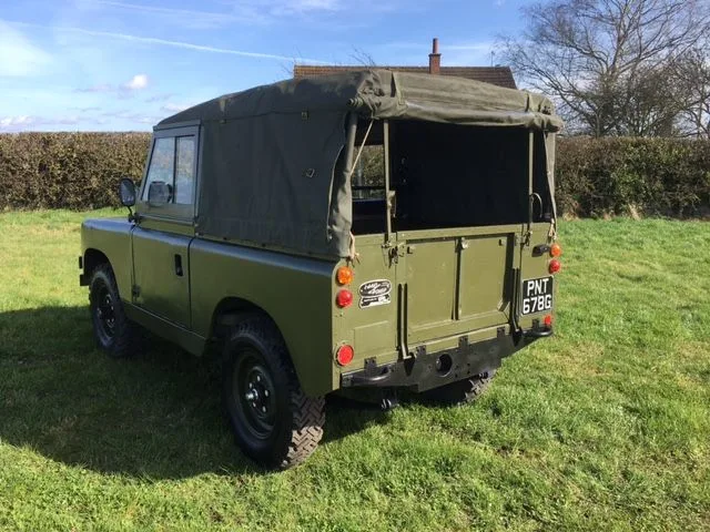 Land Rover® Series 2a *Soft Top* (PNT)