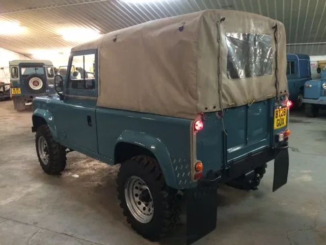 Land Rover® 90 “Ragtop” in Marine Blue (1985)