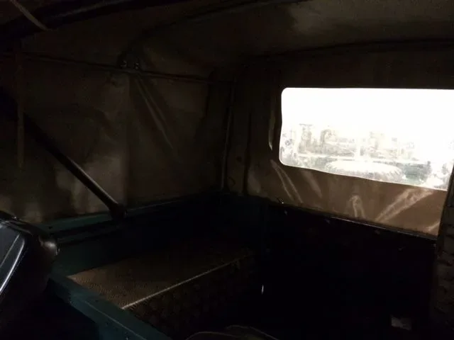 Land Rover® 90 “Ragtop” in Marine Blue (1985)