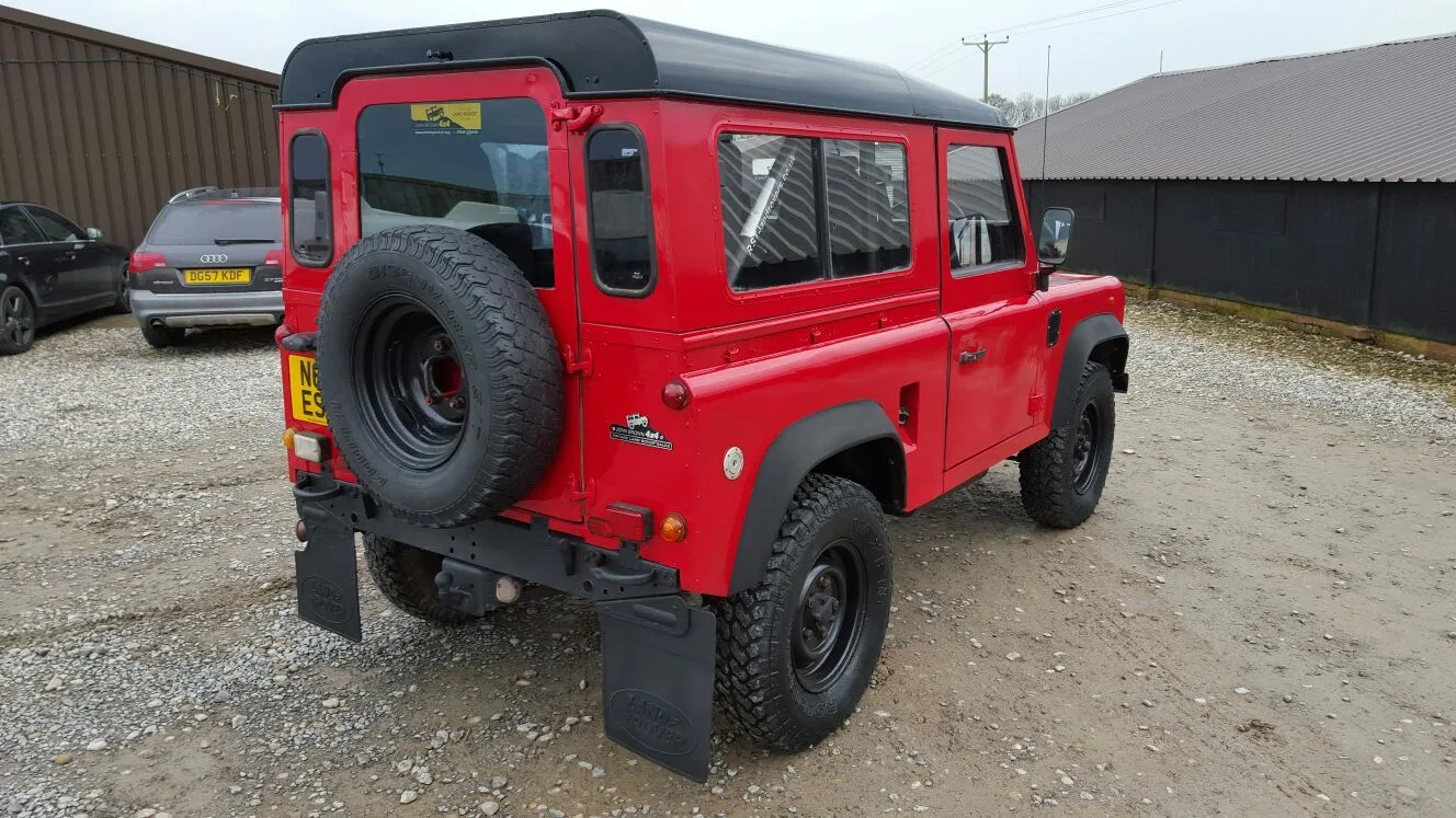 Land Rover® 90 *Famous* (ESM)