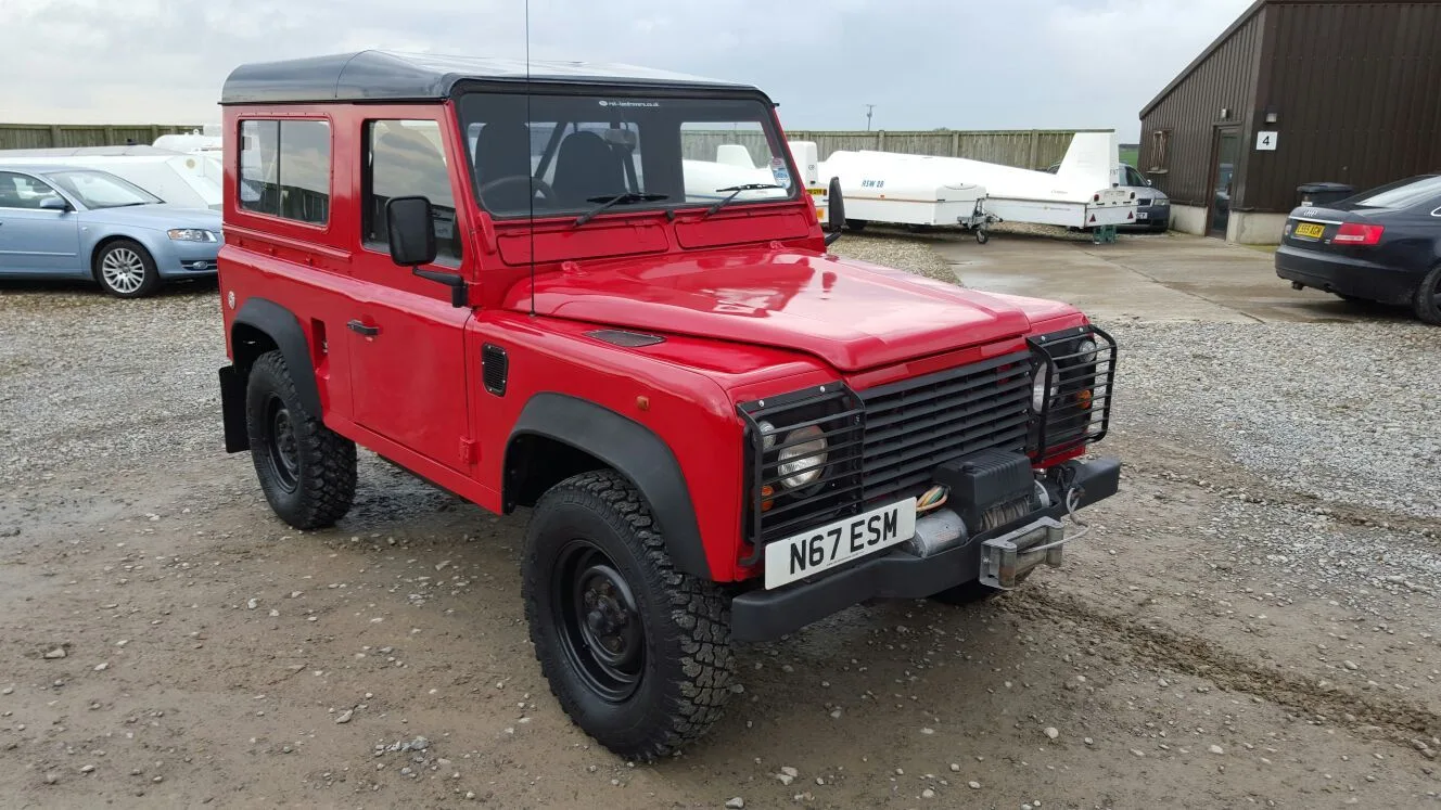 Land Rover® 90 *Famous* (ESM)