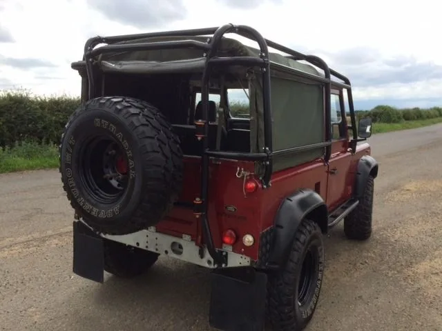 Land Rover® 90 in Masai Red (1991)