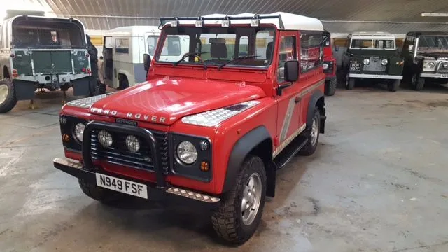 Land Rover® Defender 90 (FSF)