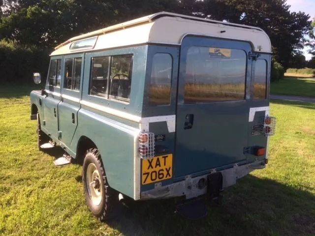 Land Rover® 109 Station Wagon *Galvanised Chassis* (XAT)