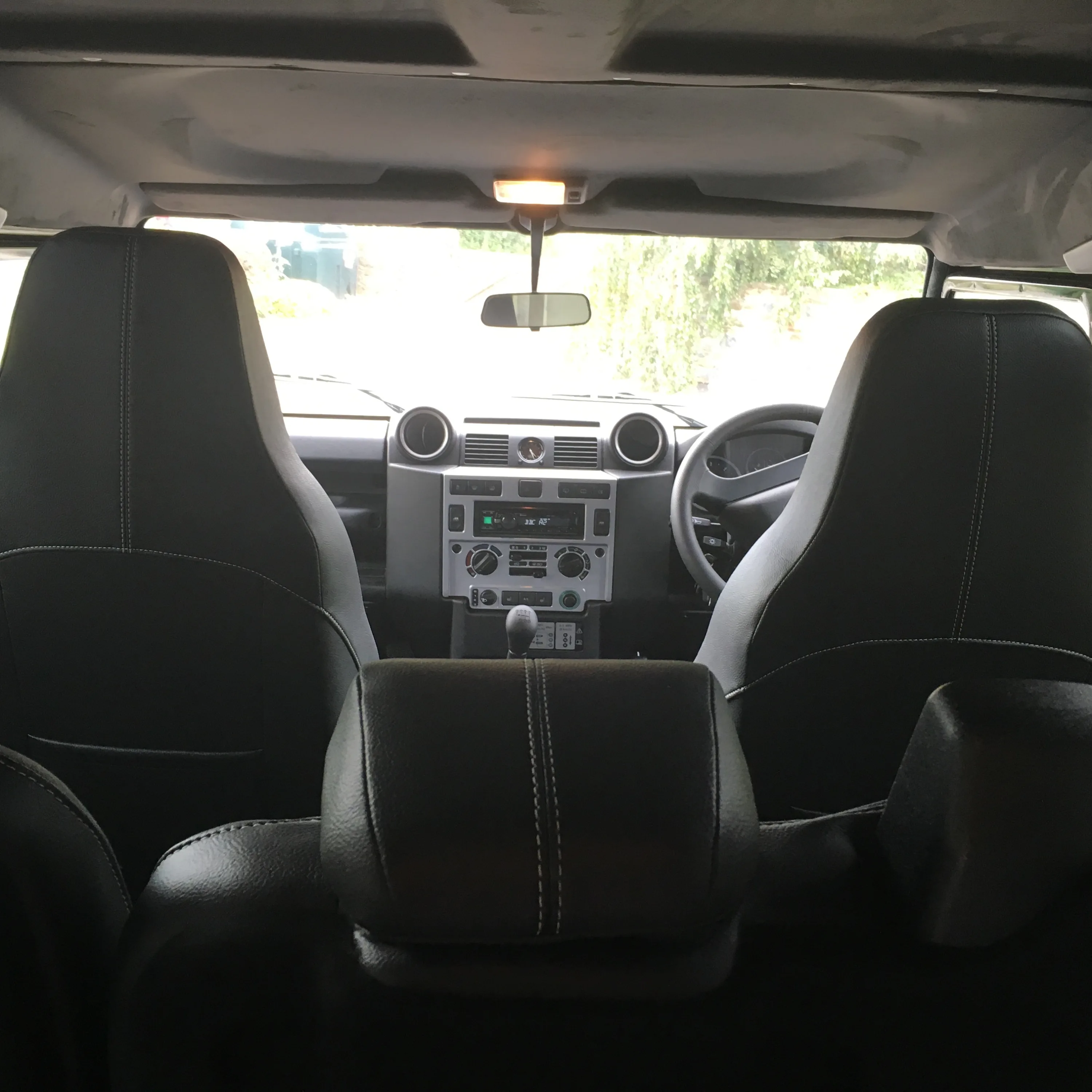 Land Rover® Defender 110 XS *NEW* (LVR)