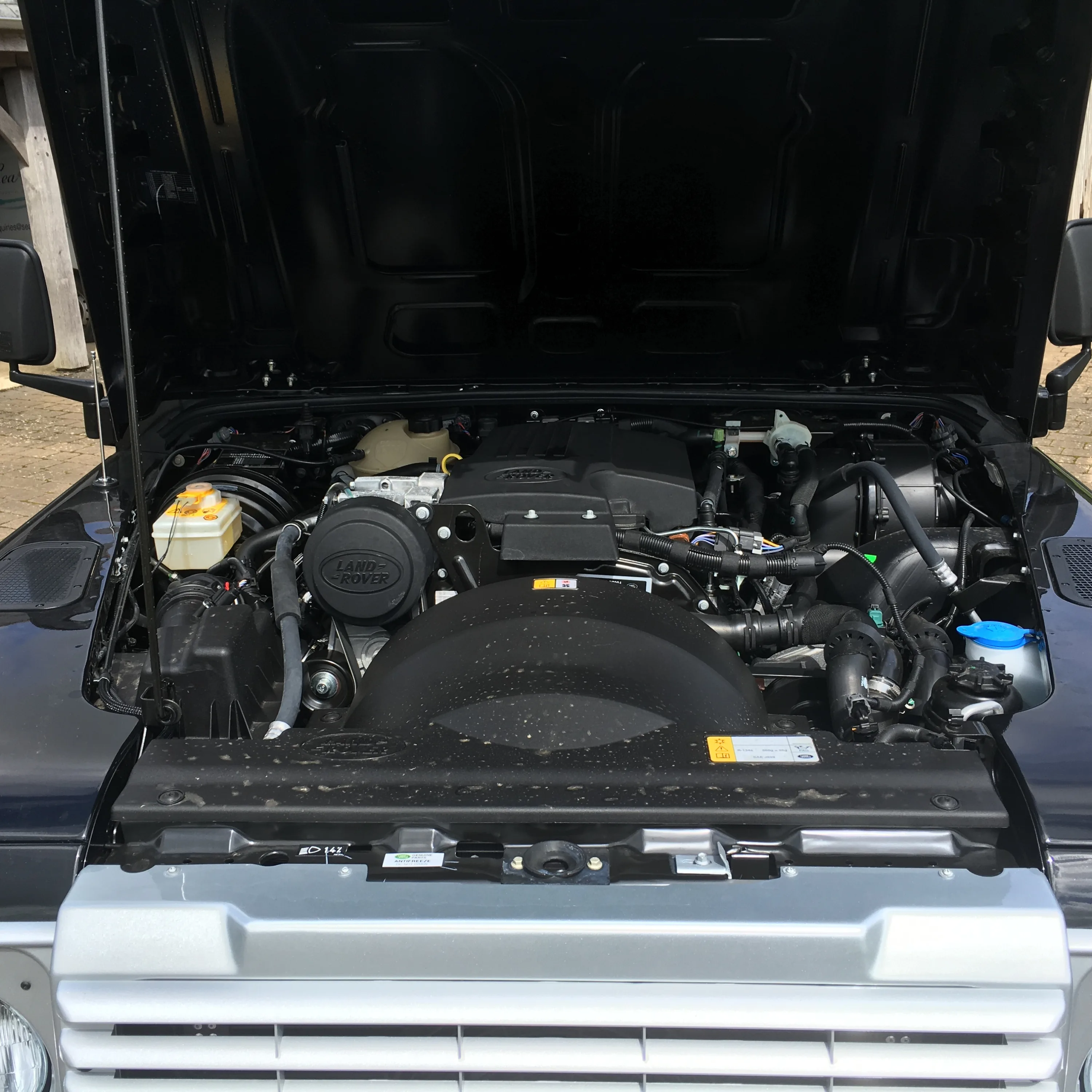 Land Rover® Defender 110 XS *NEW* (LVR)