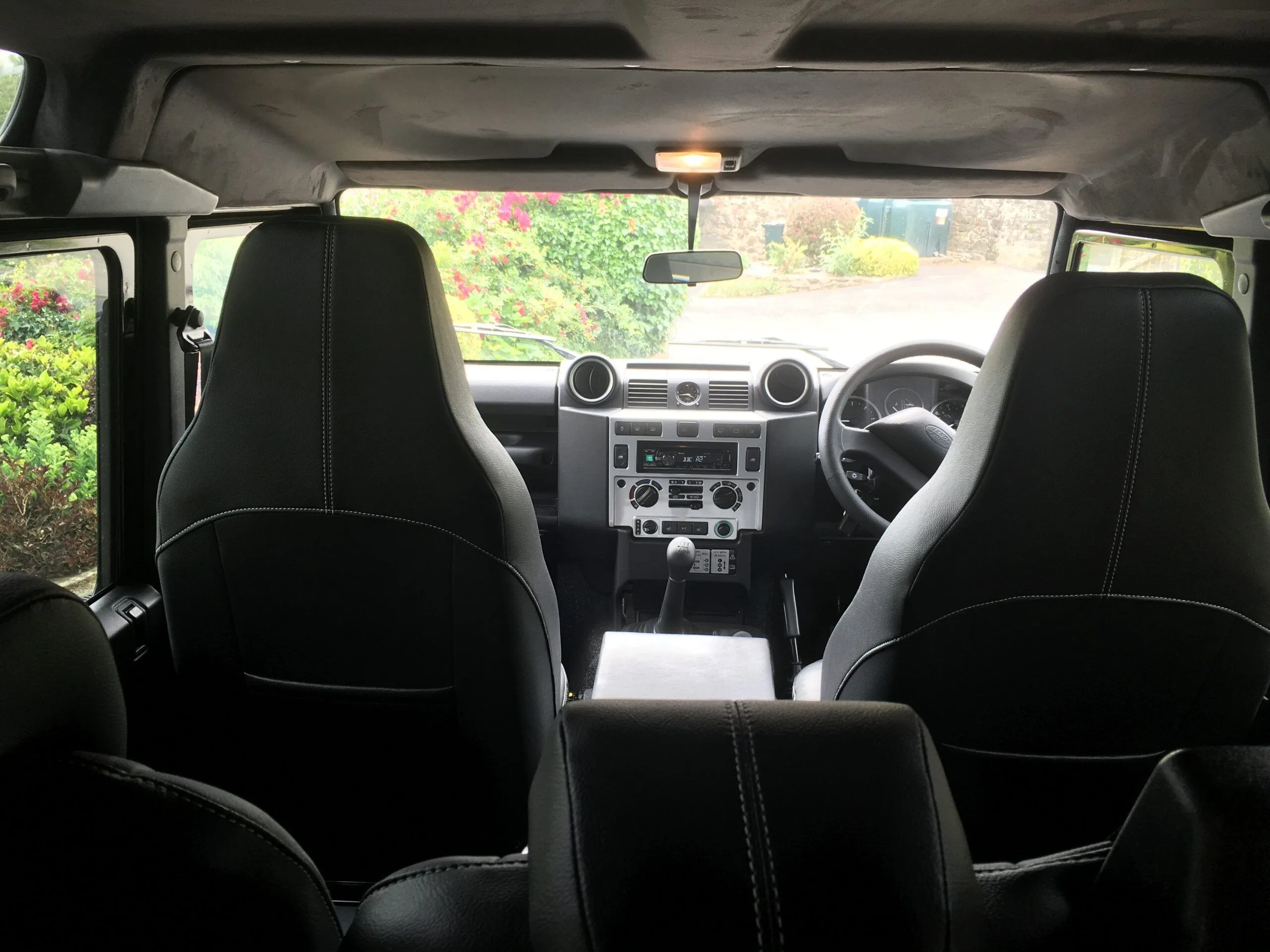 Land Rover® Defender 110 XS *NEW* (LVR)