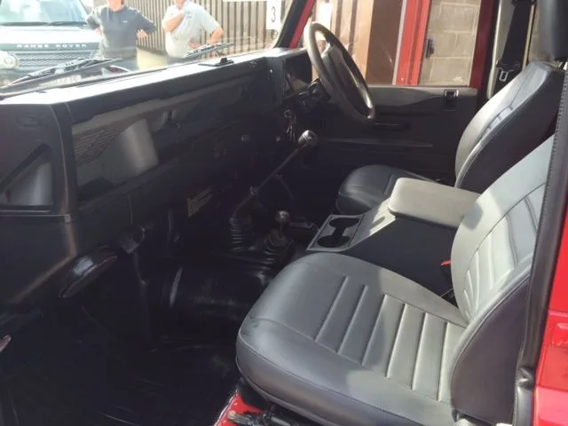 Land Rover® Defender 90- *Refurbished*  (1995)