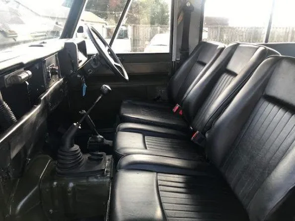 Land Rover 90 ® in Drab Olive (DWP)