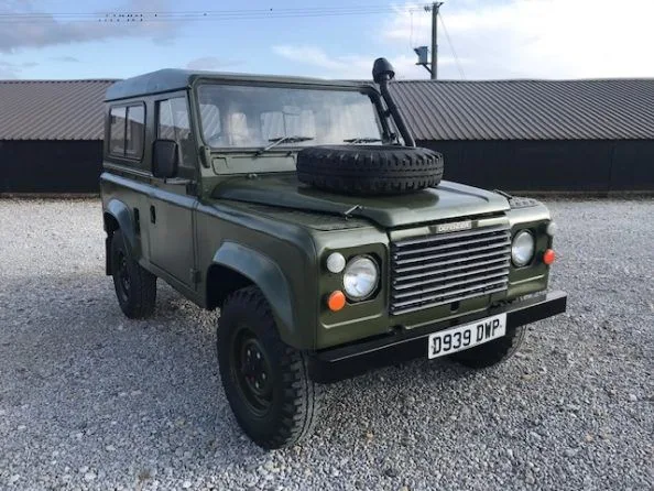 Land Rover 90 ® in Drab Olive (DWP)