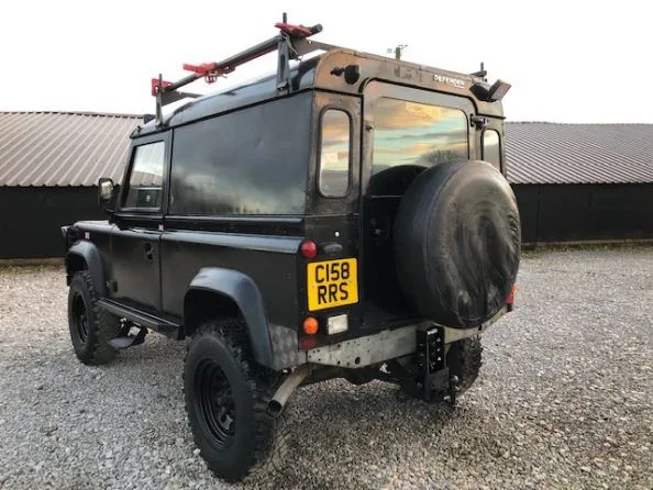 Land Rover ® 90 *Galvanised Chassis Rebuild* (RRS)