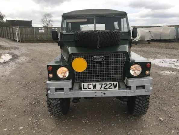 Land Rover® Lightweight in Drab Olive (1981)