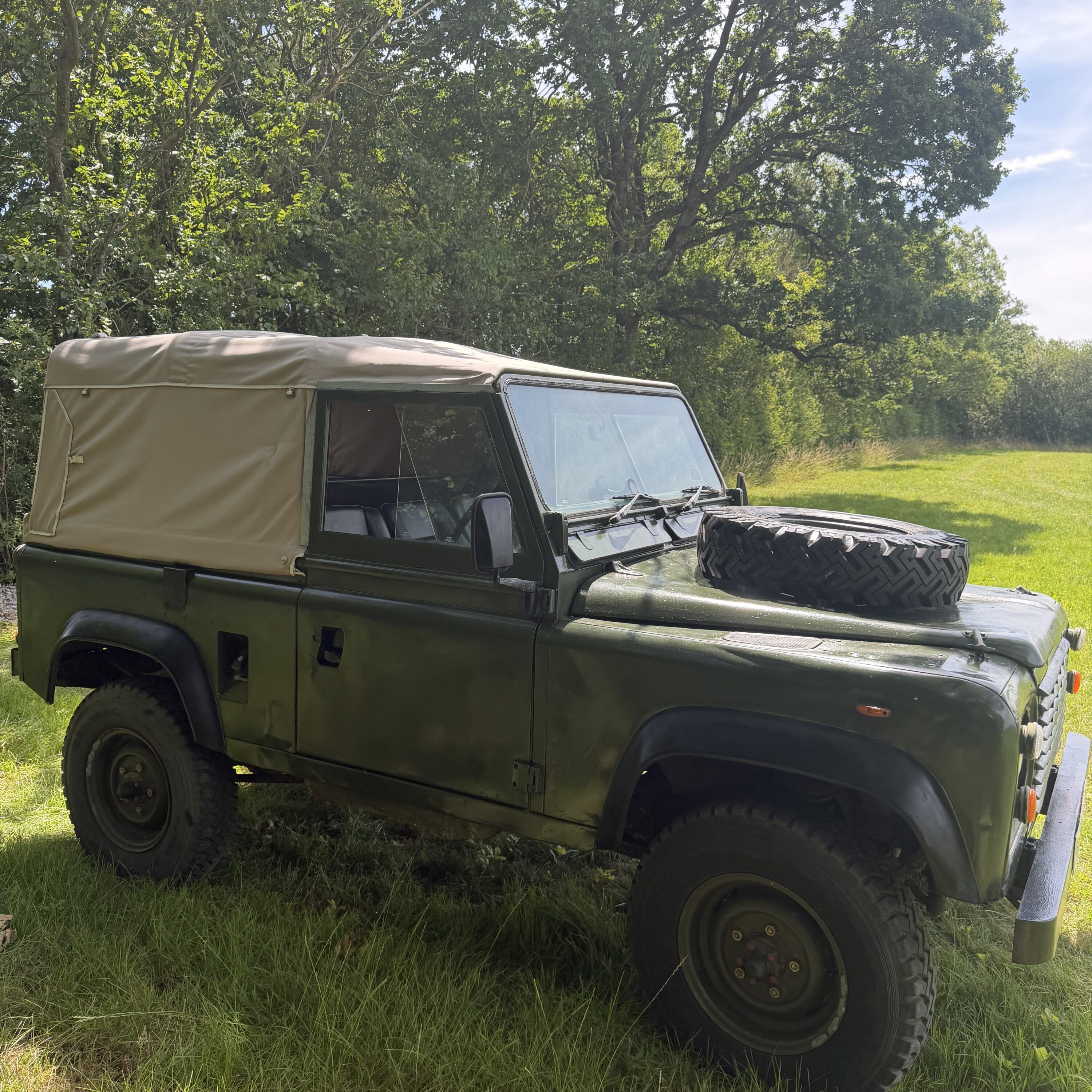 Land Rover® 90 *Galv Bulkhead Rebuild - 7 Seater* (RYD)
