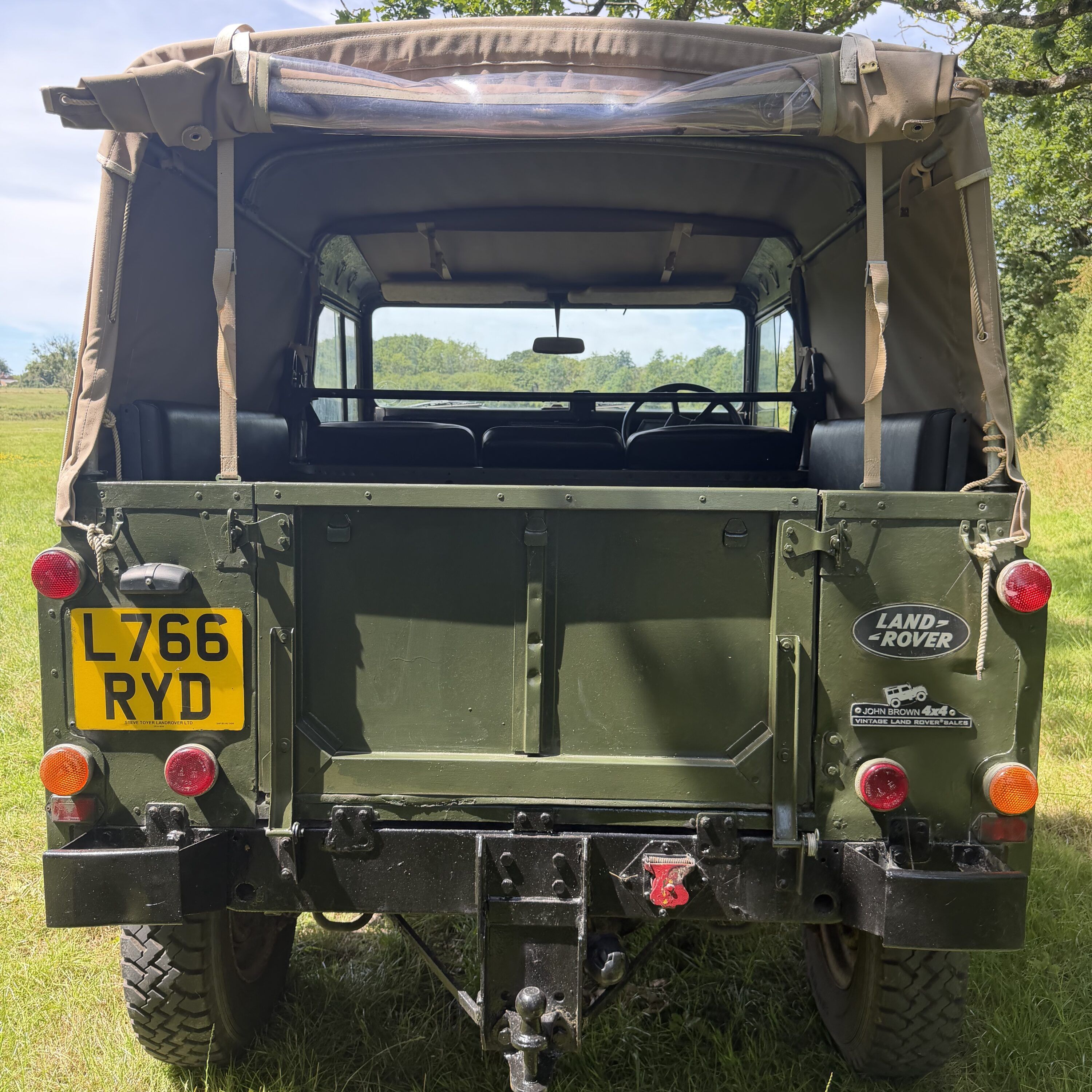 Land Rover® 90 *Galv Bulkhead Rebuild - 7 Seater* (RYD)