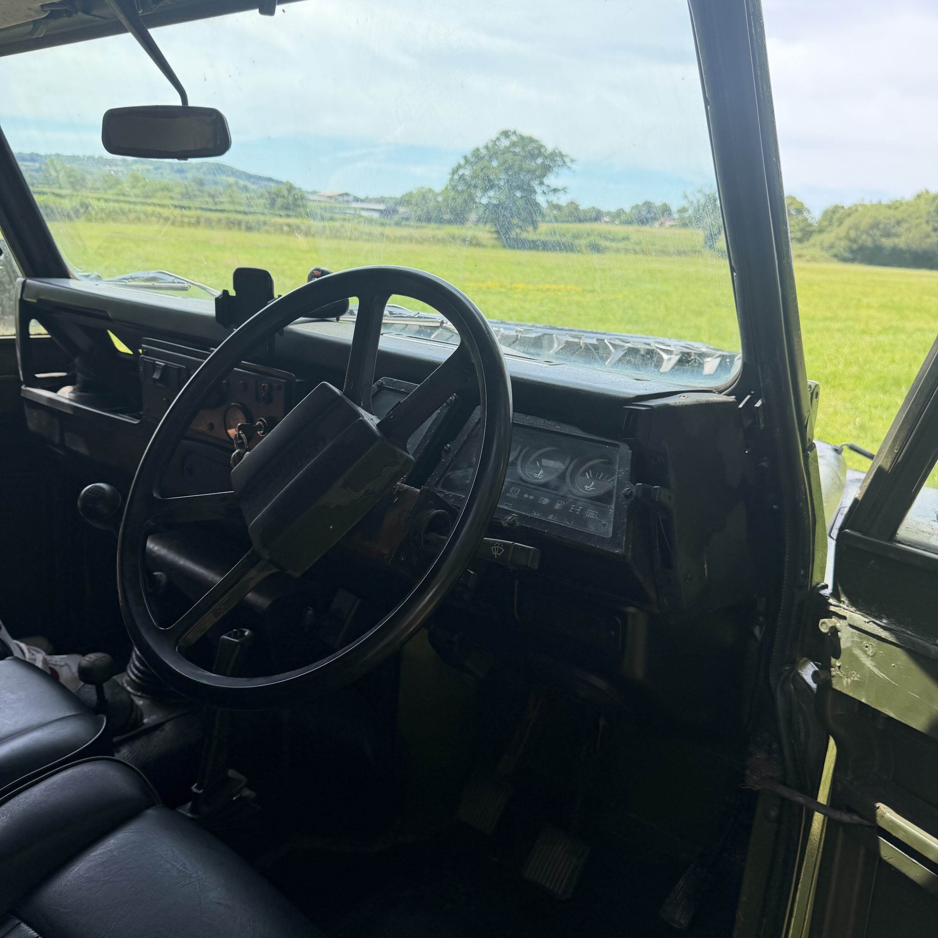 Land Rover® 90 *Galv Bulkhead Rebuild - 7 Seater* (RYD)