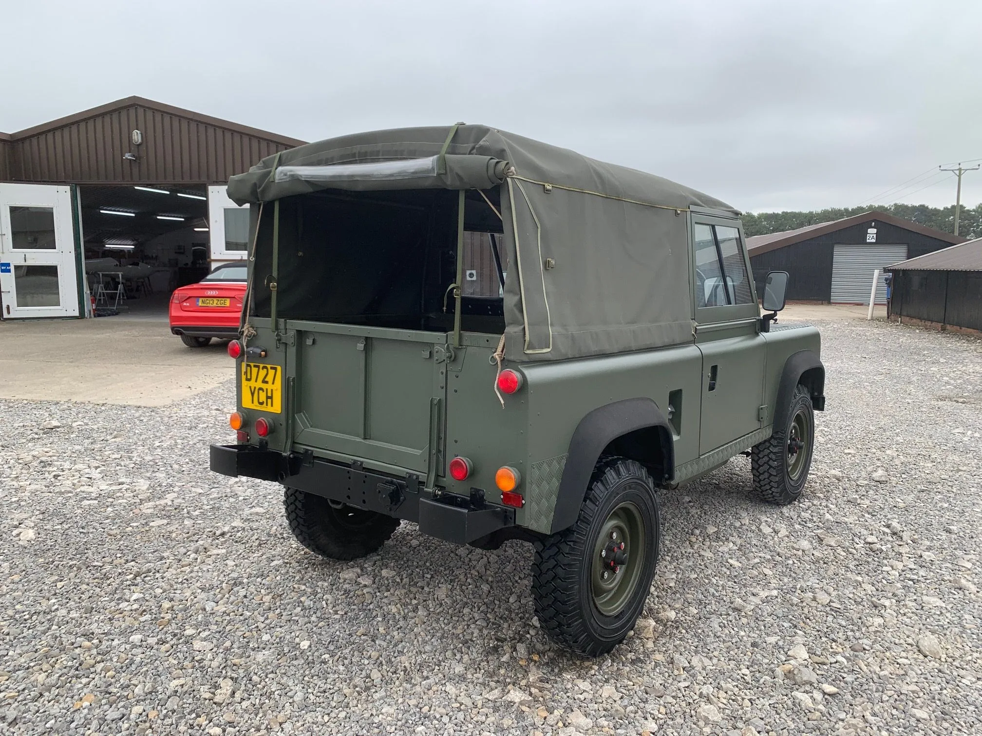 Land Rover® 90 *Ex-Military Ragtop* (YCH)
