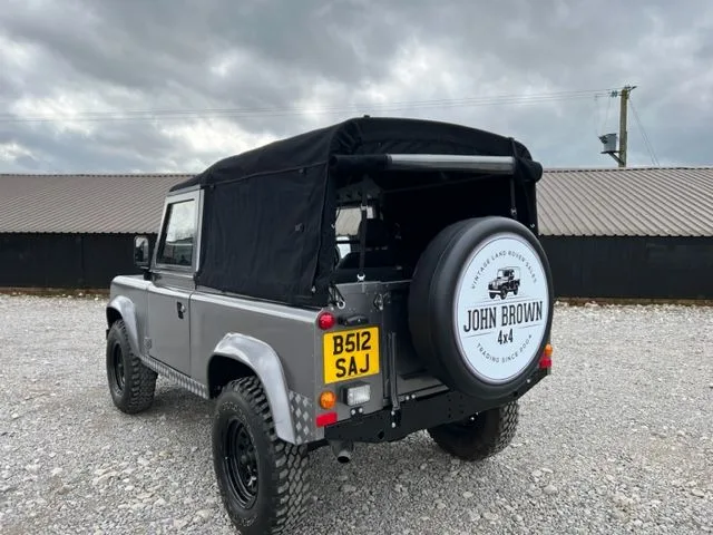 Land Rover® 90 *Petrol Ragtop* (SAJ)