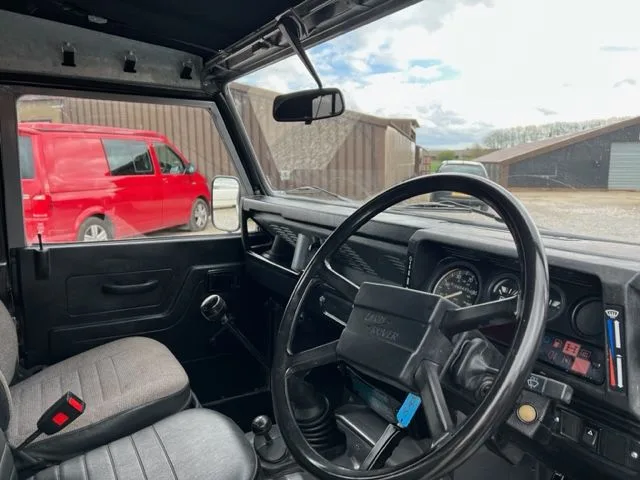 Land Rover® 90 *Petrol Ragtop* (SAJ)