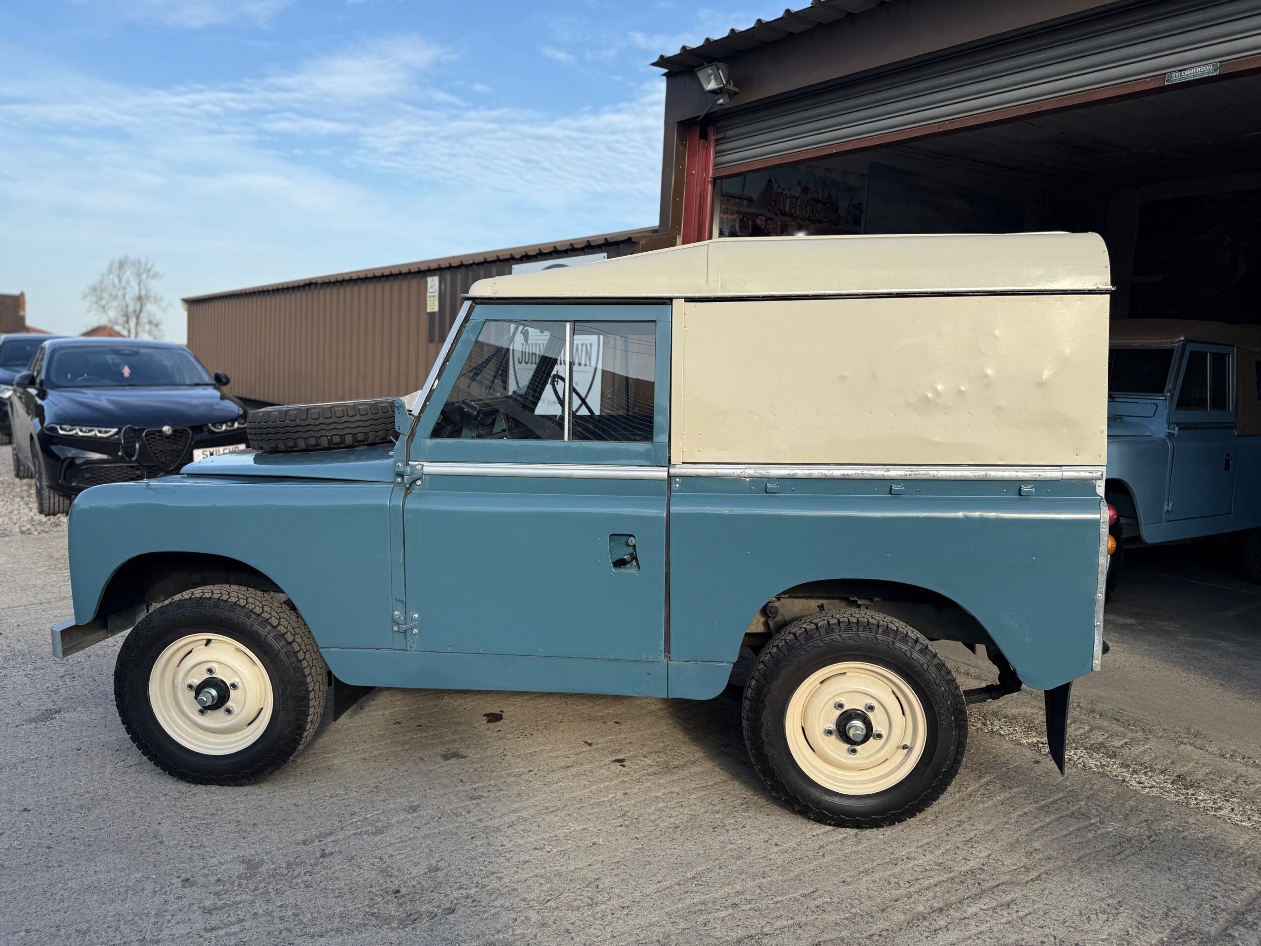 Land Rover® Series 2 *Galvanised Chassis - 7 Seater* (PSK)