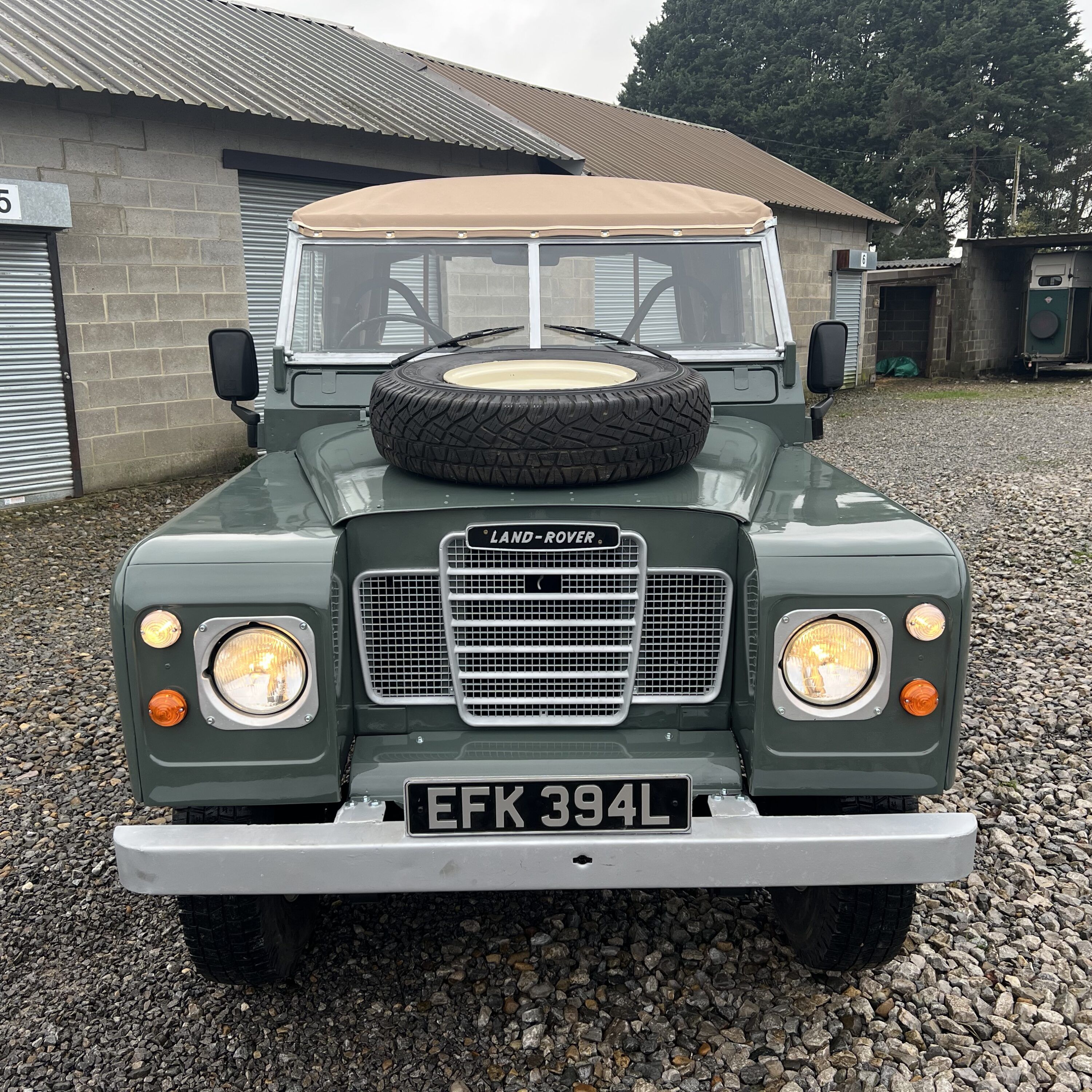 Land Rover® Series 3 *Deluxe Interior* (EFK)