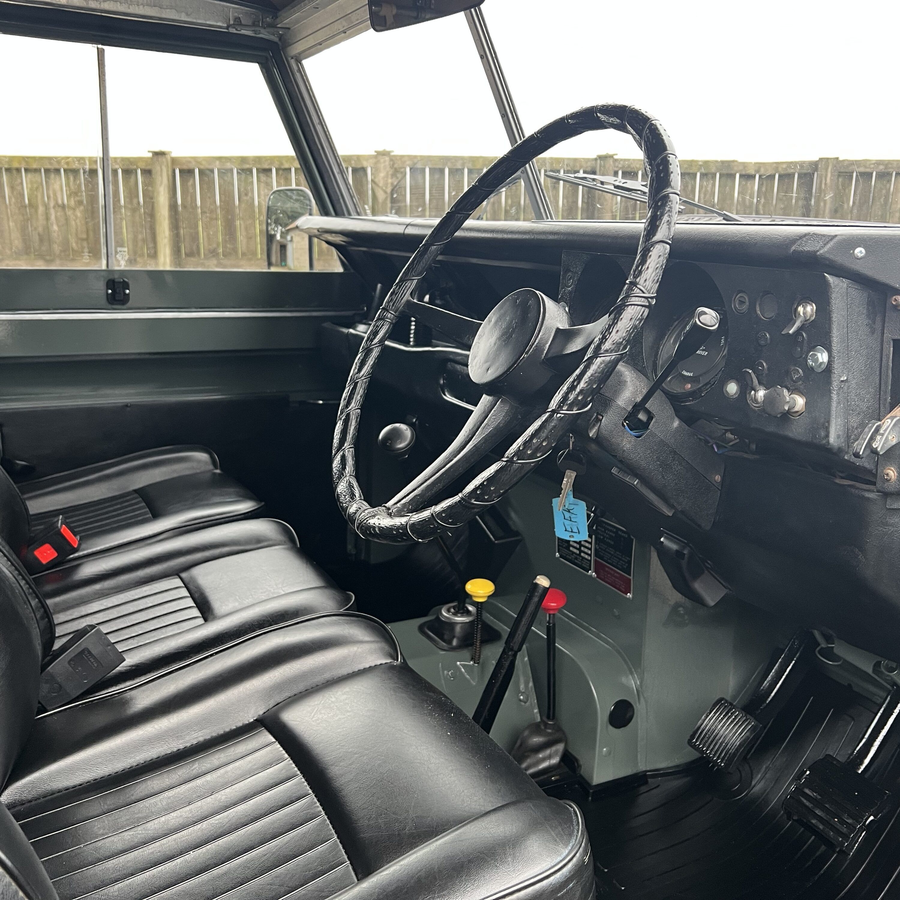 Land Rover® Series 3 *Deluxe Interior* (EFK)