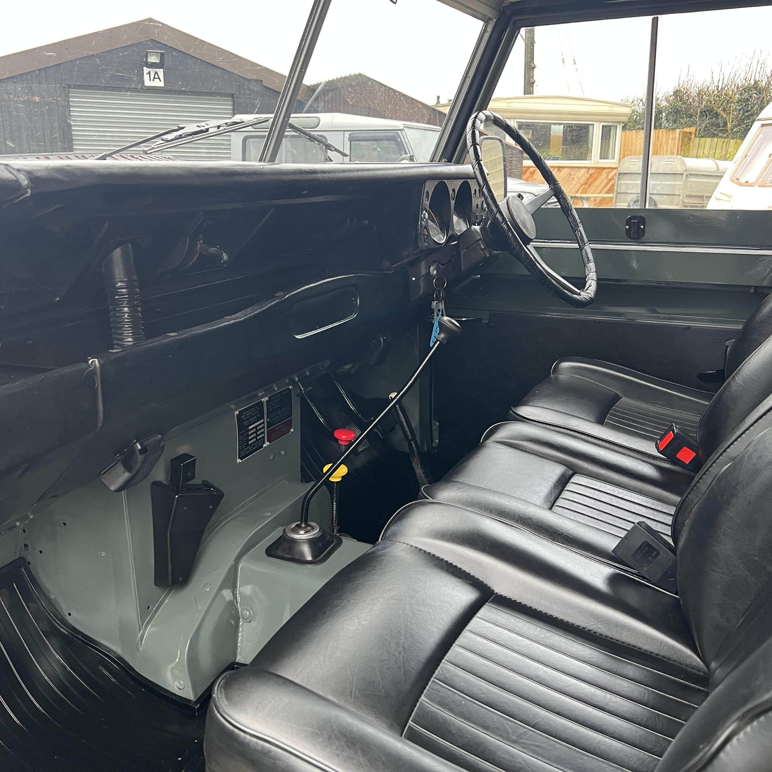 Land Rover® Series 3 *Deluxe Interior* (EFK)