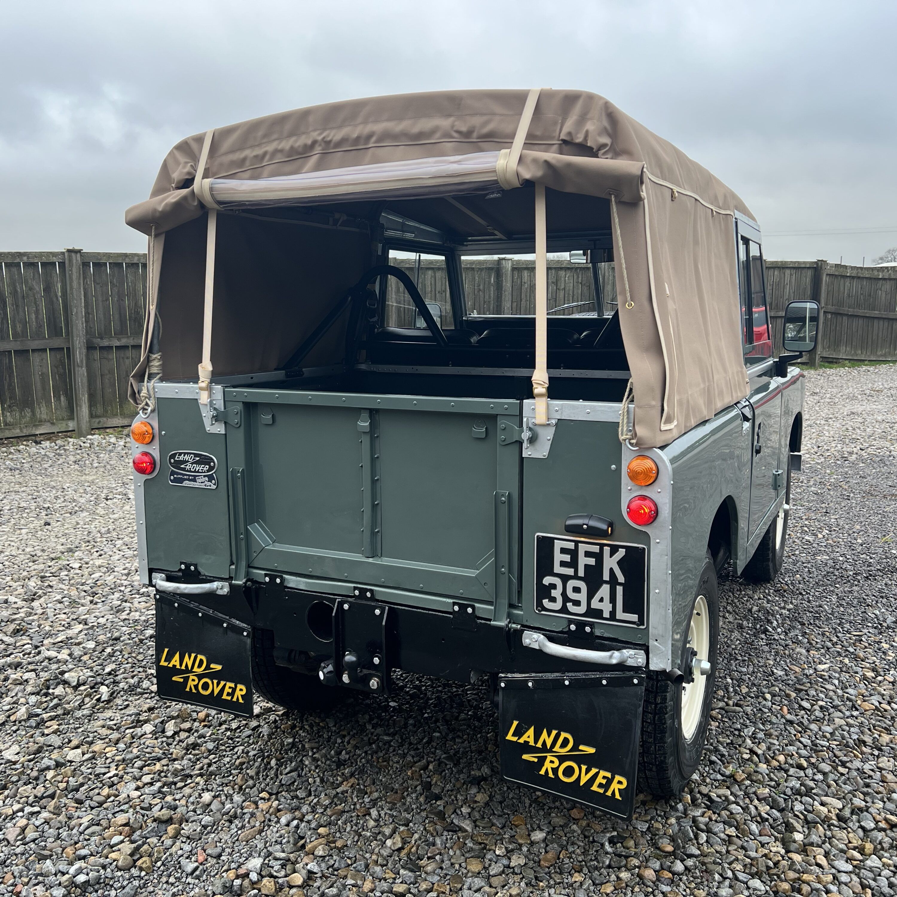 Land Rover® Series 3 *Deluxe Interior* (EFK)