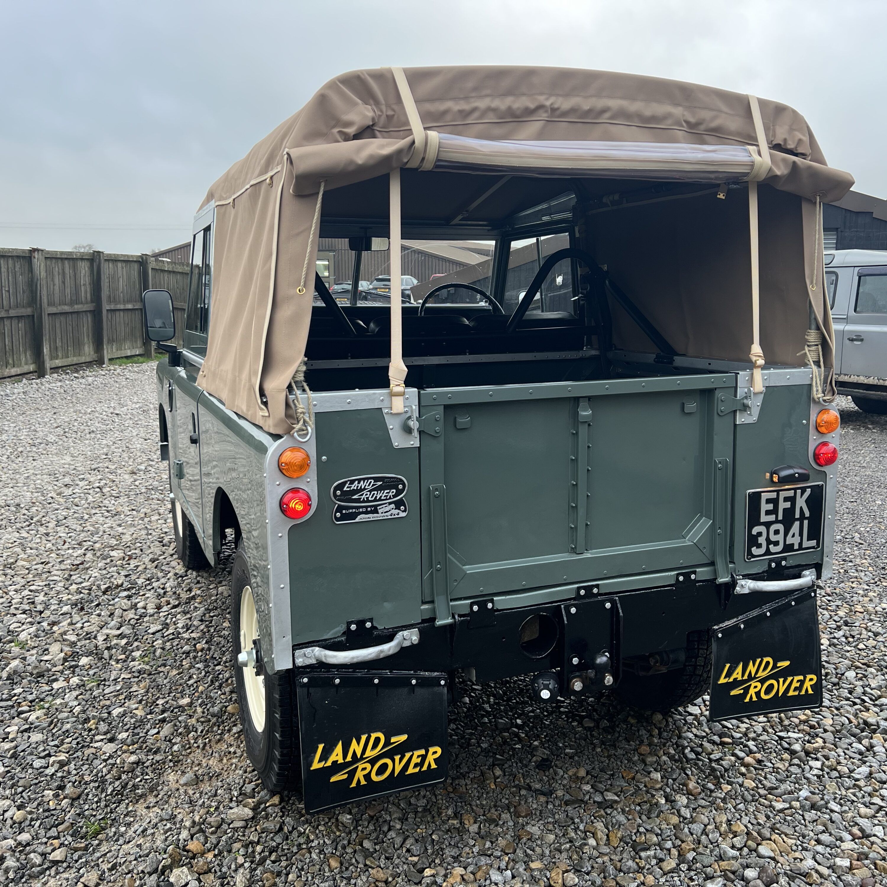 Land Rover® Series 3 *Deluxe Interior* (EFK)