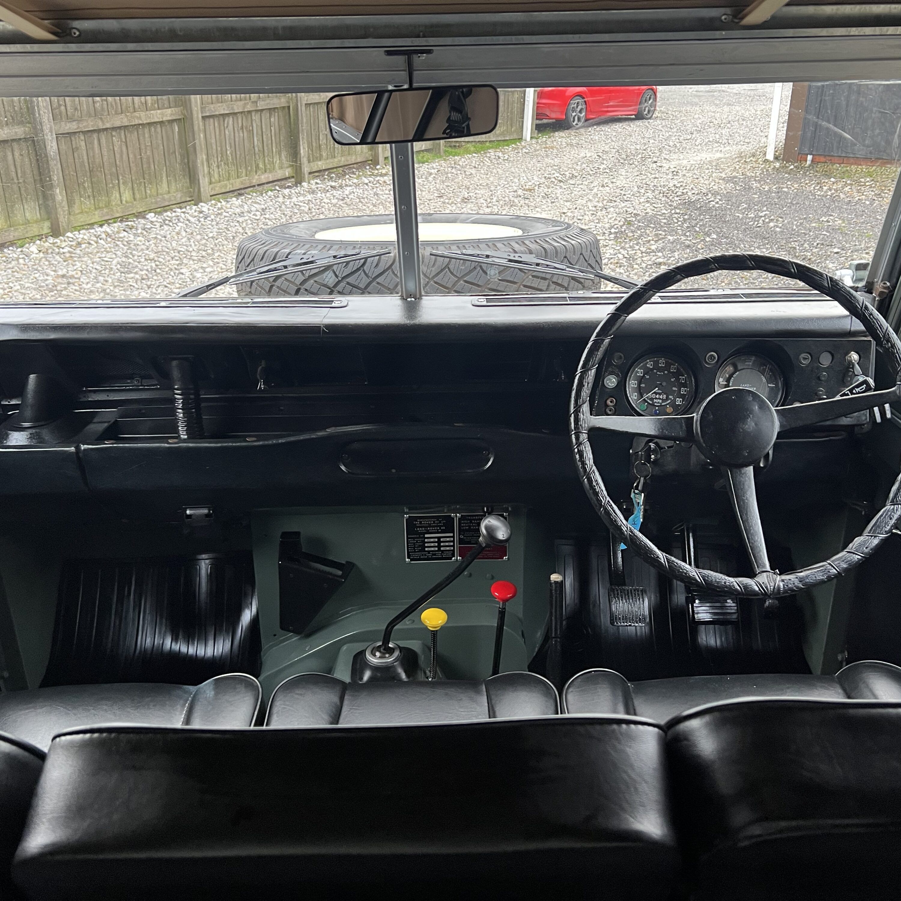 Land Rover® Series 3 *Deluxe Interior* (EFK)