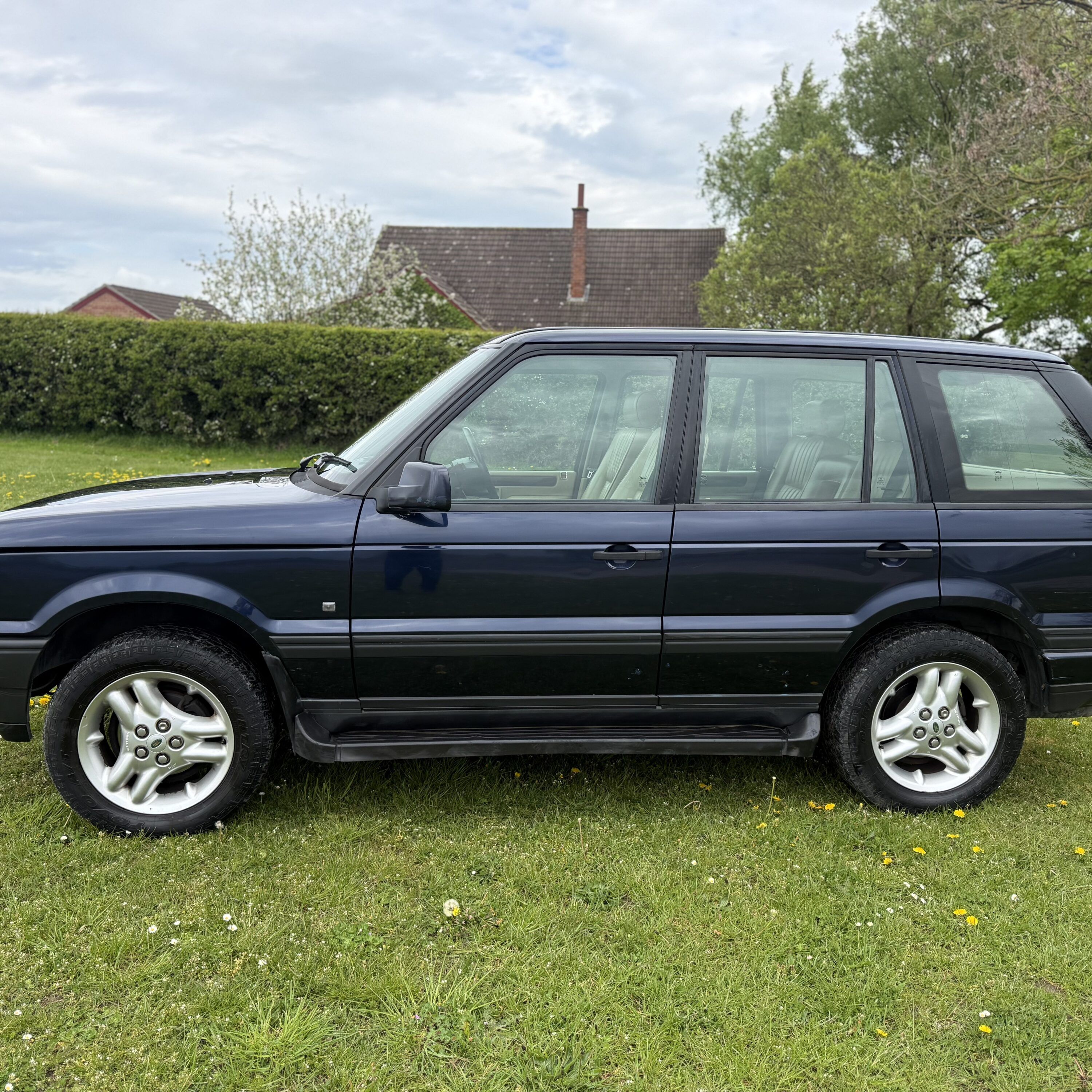 Land Rover® Range Rover P38 *4.6L V8 HSE – High Spec* (TBV)