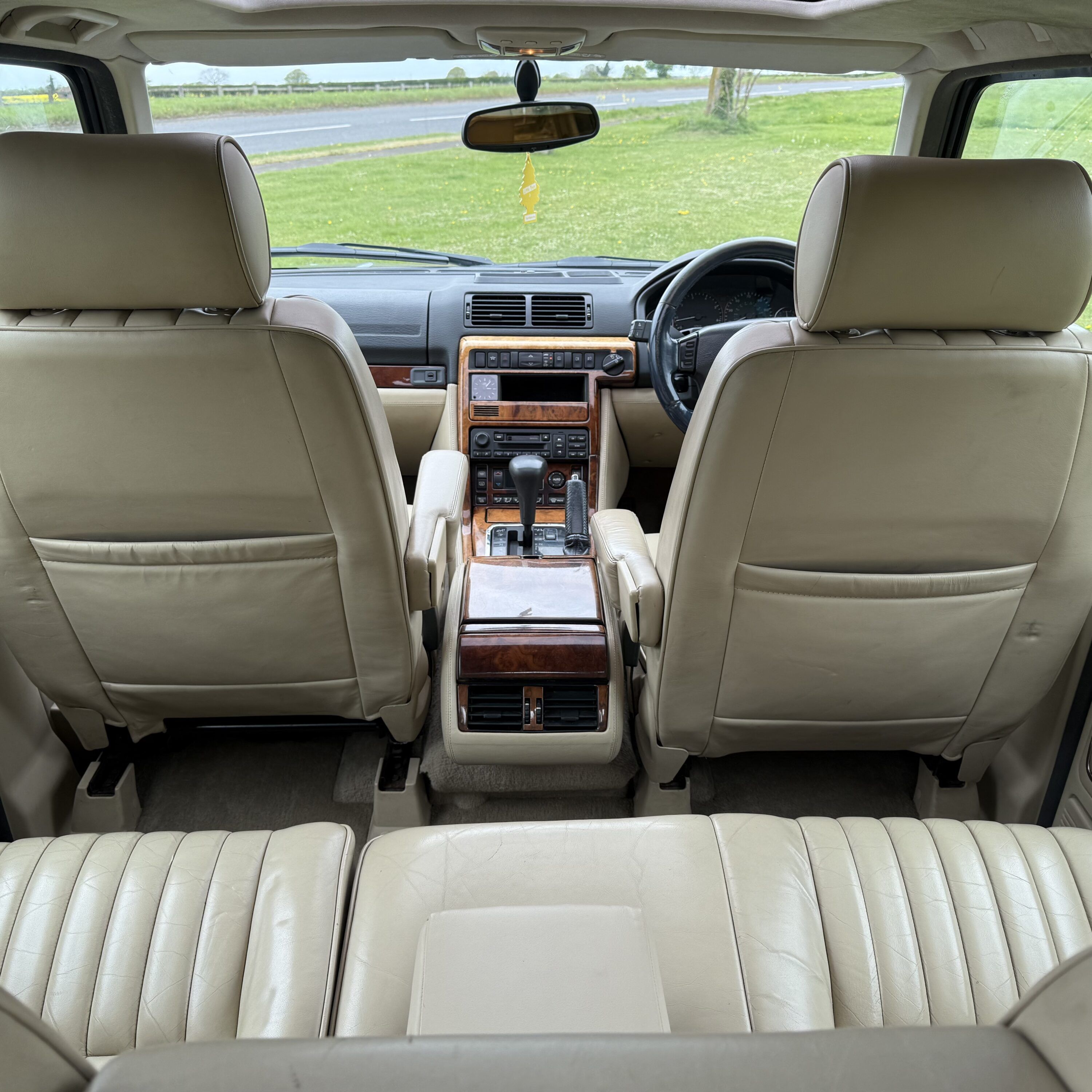 Land Rover® Range Rover P38 *4.6L V8 HSE – High Spec* (TBV)