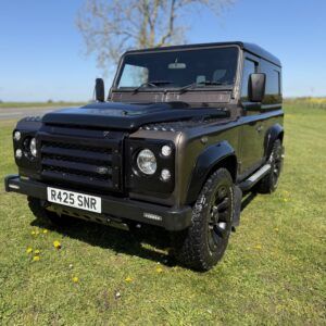 Land Rover® Defender 90 *300TDI Automatic – High Spec* (SNR)