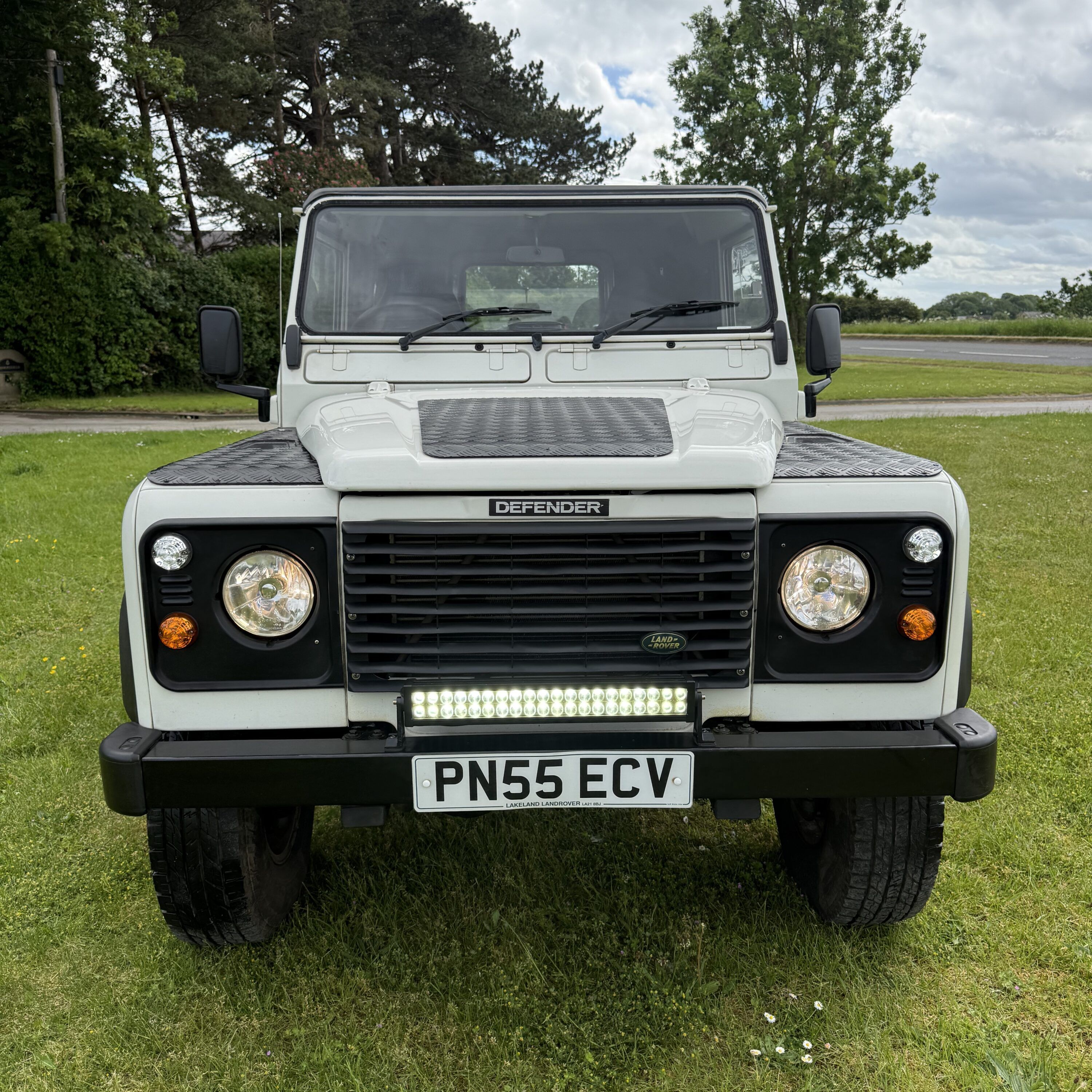 Land Rover® Defender 90 *Low Mileage TD5* (ECV)