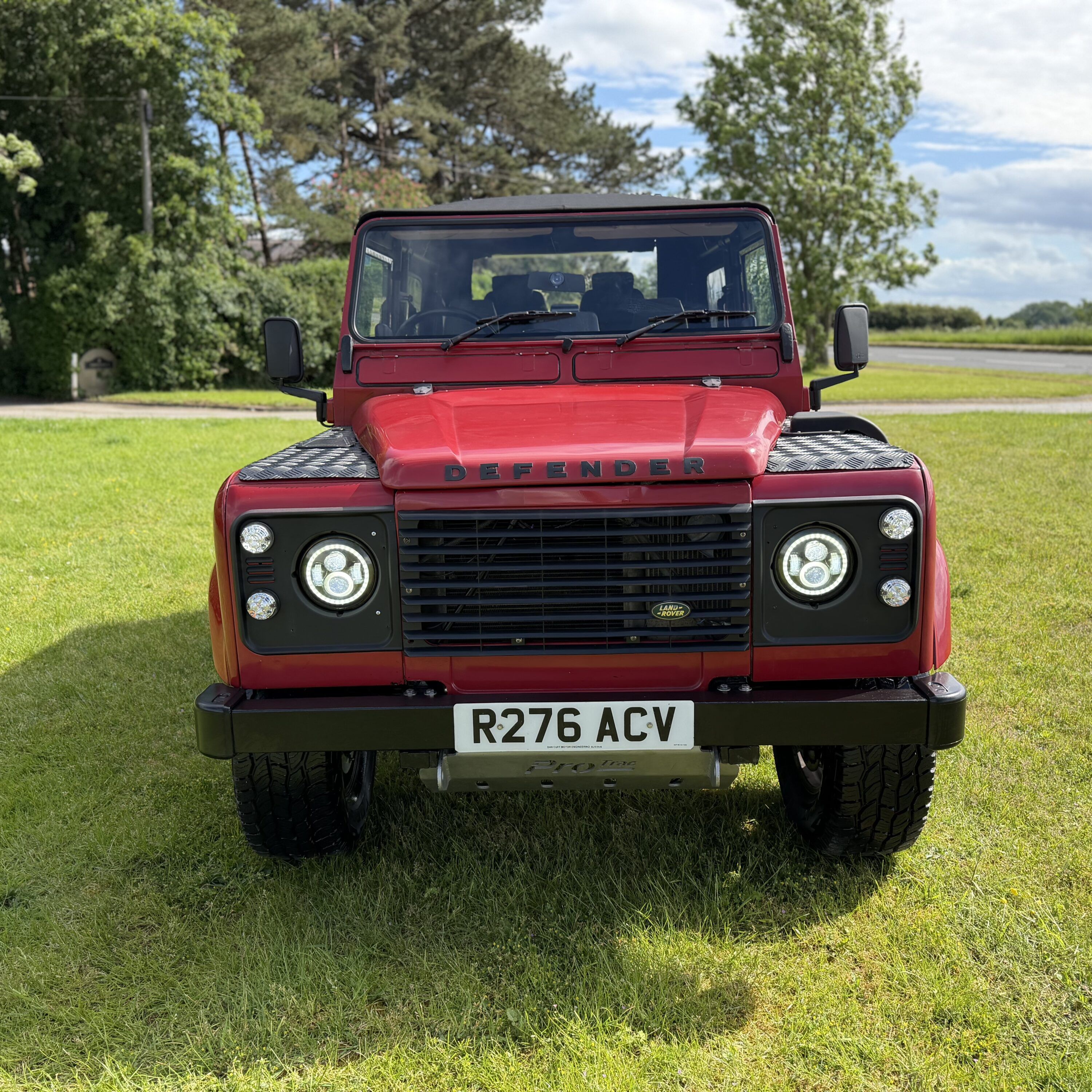 Land Rover® Defender 90 *300TDI Ragtop -HIGH SPEC* (ACV)