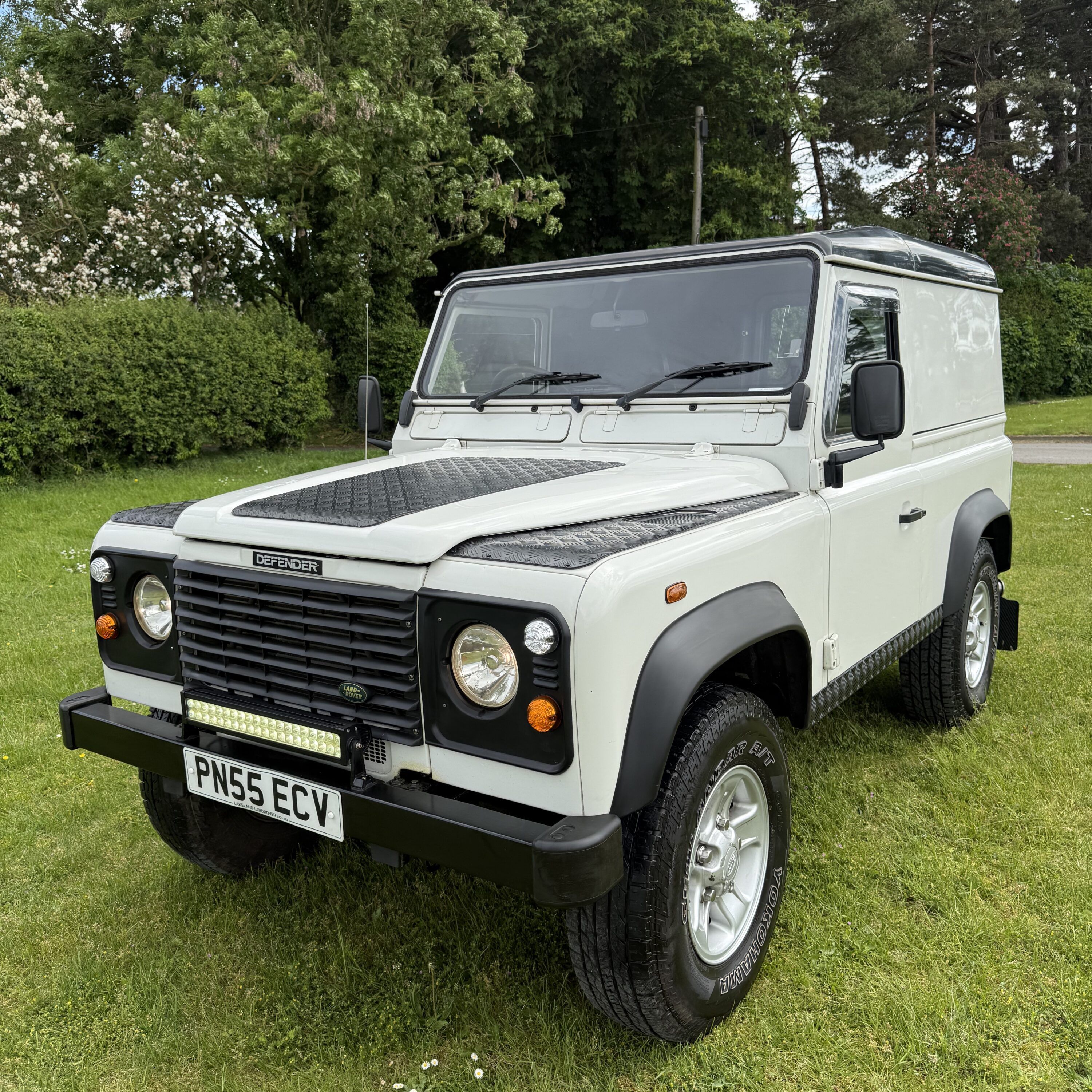 Land Rover® Defender 90 *Low Mileage TD5* (ECV)
