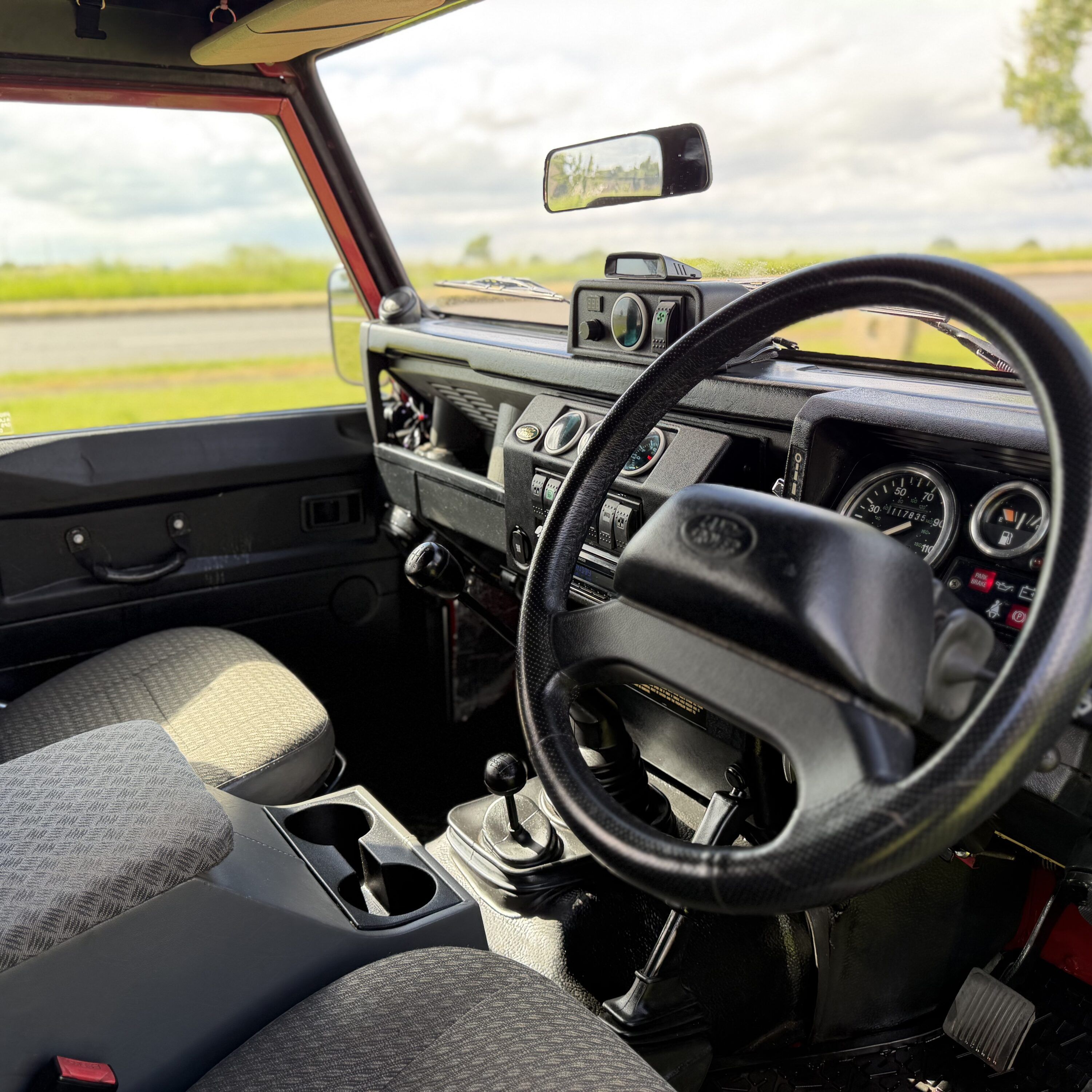 Land Rover® Defender 90 *300TDI Ragtop -HIGH SPEC* (ACV)