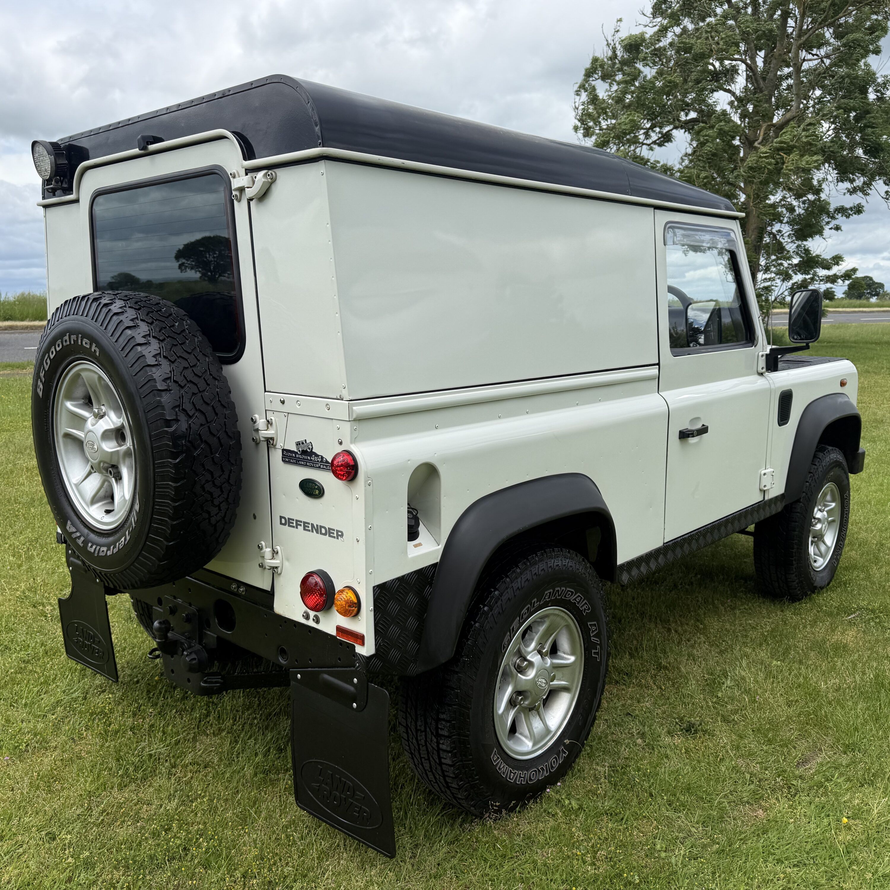 Land Rover® Defender 90 *Low Mileage TD5* (ECV)