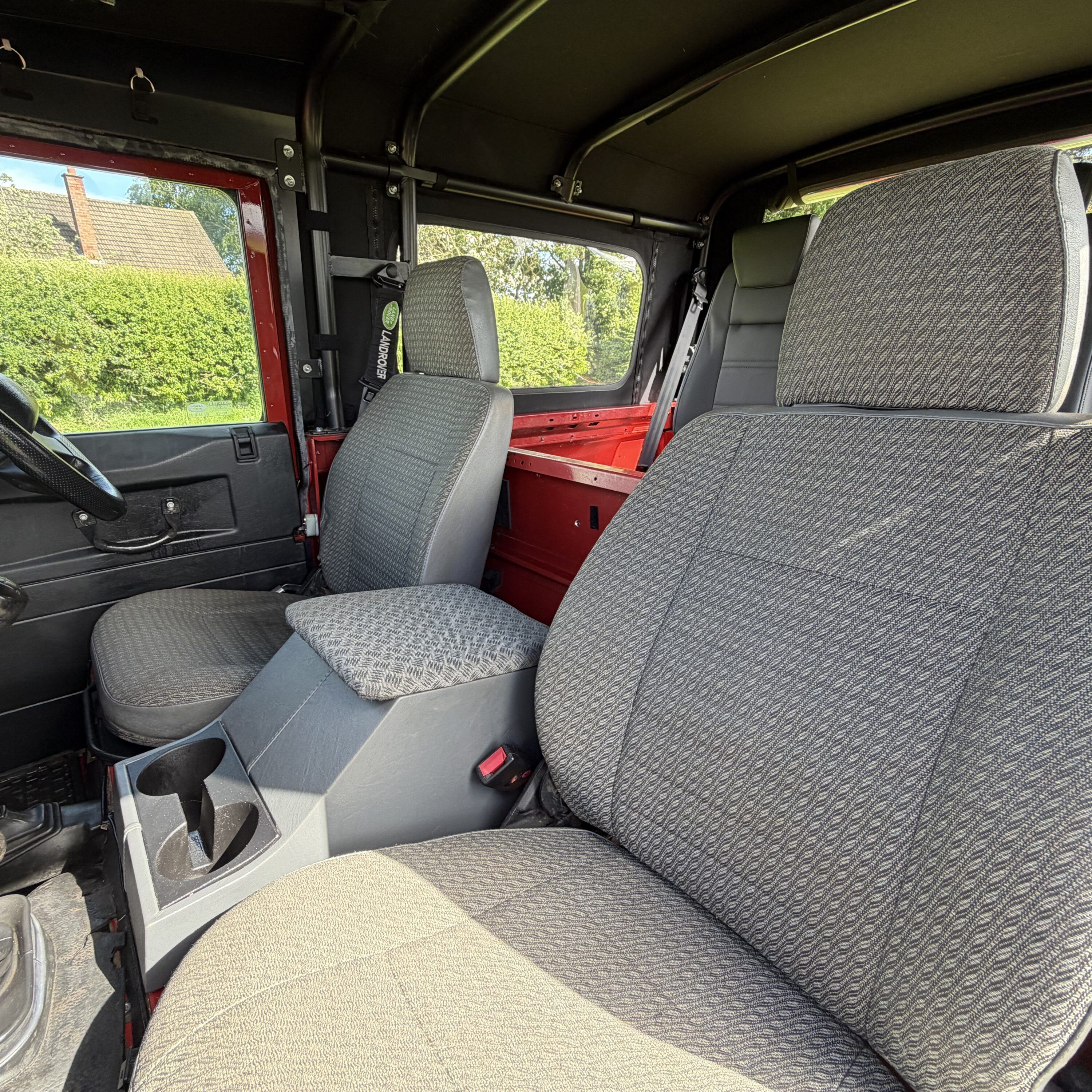 Land Rover® Defender 90 *300TDI Ragtop -HIGH SPEC* (ACV)